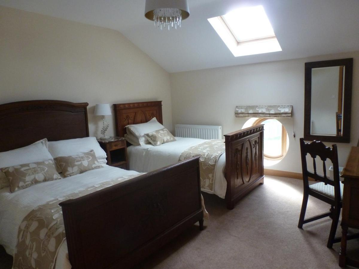 نانتويتش Mile House Barn Bed & Breakfast المظهر الخارجي الصورة